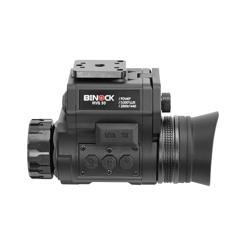 Монокуляр ночного видения Binock Model NVG50 с шлемом на белом фоне